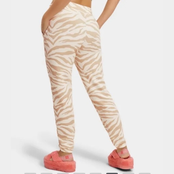 UGG Daniella Sweatpant Zebra - Picture 2 of 11